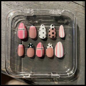 Press on Nails by Maddie